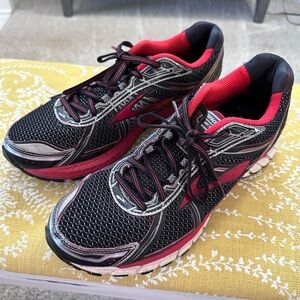 Brooks Adrenaline GTS Running Walking Shoes